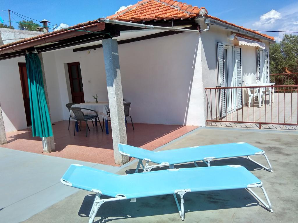 Apartments Sonija Gdinj Exterior foto
